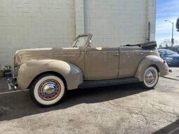 1939 Ford Deluxe Convertible Sedan full