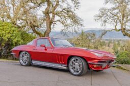 										1966 Chevrolet Corvette Coupe 6-Speed full									