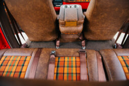 										1975 Chevrolet K20 Suburban 4×4 full									