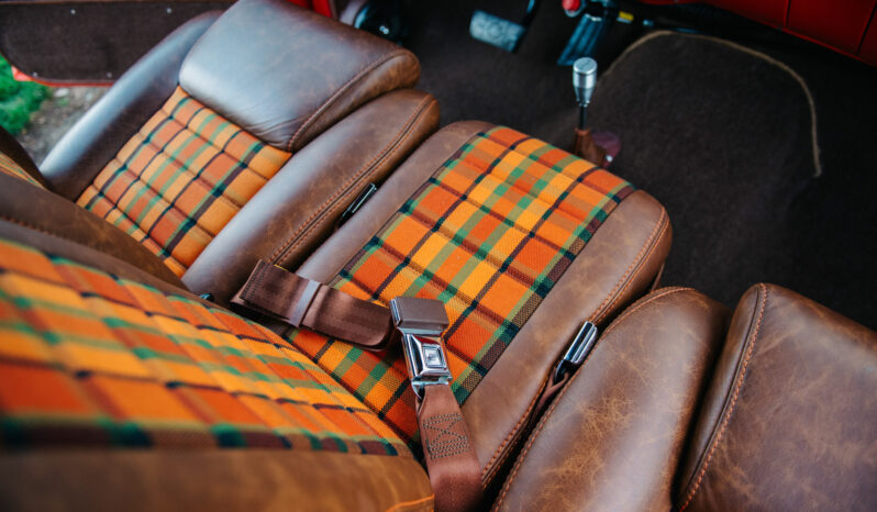 								1975 Chevrolet K20 Suburban 4×4 full									