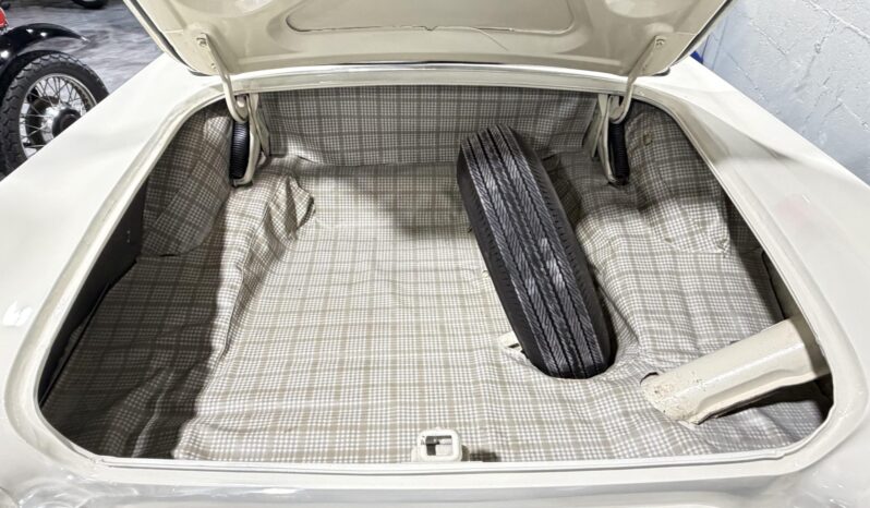 								1957 Ford Thunderbird full									