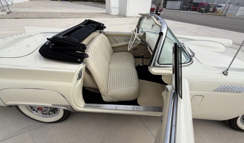								1957 Ford Thunderbird full									