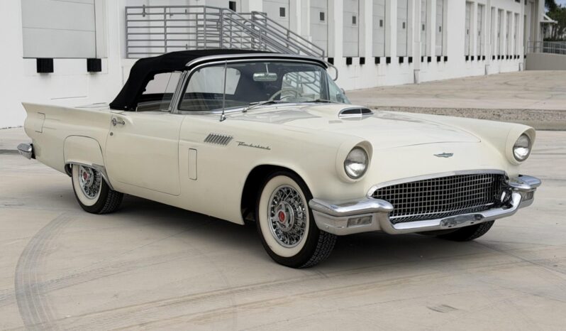								1957 Ford Thunderbird full									