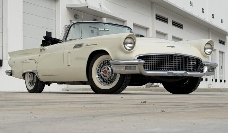 								1957 Ford Thunderbird full									
