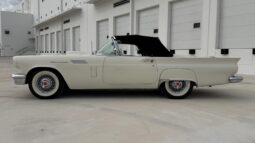 										1957 Ford Thunderbird full									