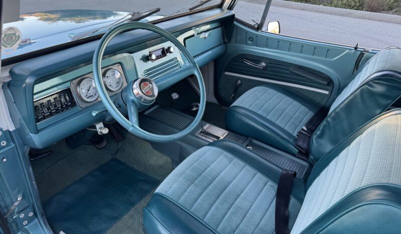 								1967 Jeep Jeepster Convertible V6 full									