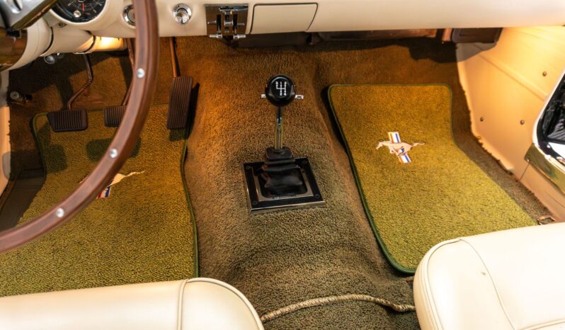 								1965 Ford Mustang Coupe K-Code 4-Speed full									