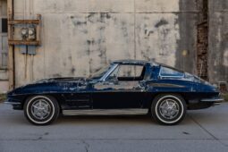 										1963 Chevrolet Corvette Split-Window Coupe full									