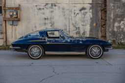 										1963 Chevrolet Corvette Split-Window Coupe full									