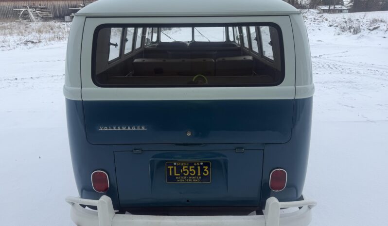 								1965 Volkswagen Type 2 11-Window full									