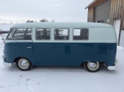 										1965 Volkswagen Type 2 11-Window full									