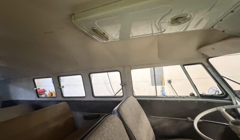 								1965 Volkswagen Type 2 11-Window full									