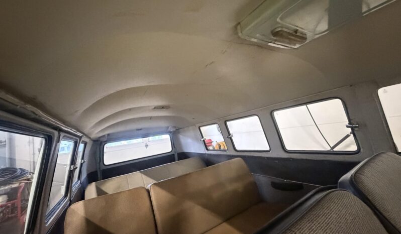 								1965 Volkswagen Type 2 11-Window full									