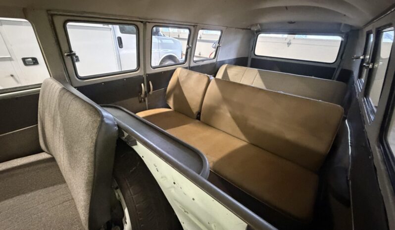 								1965 Volkswagen Type 2 11-Window full									