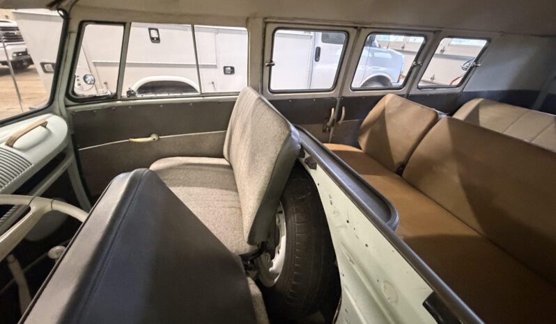 								1965 Volkswagen Type 2 11-Window full									