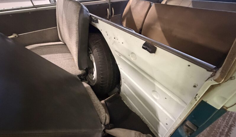 								1965 Volkswagen Type 2 11-Window full									