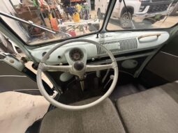 										1965 Volkswagen Type 2 11-Window full									