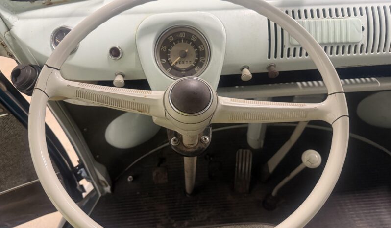 								1965 Volkswagen Type 2 11-Window full									