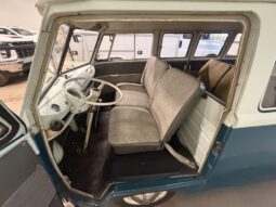 										1965 Volkswagen Type 2 11-Window full									