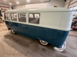 										1965 Volkswagen Type 2 11-Window full									