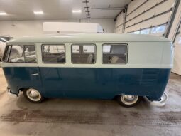 										1965 Volkswagen Type 2 11-Window full									