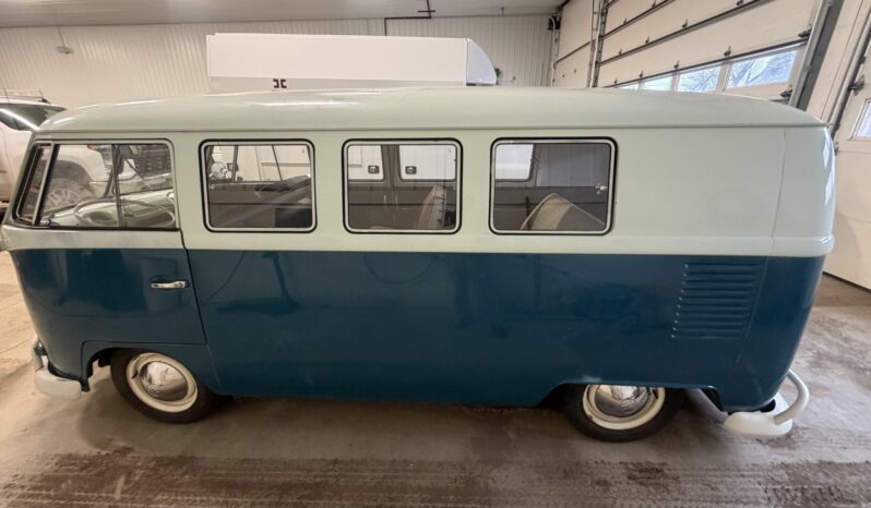 								1965 Volkswagen Type 2 11-Window full									