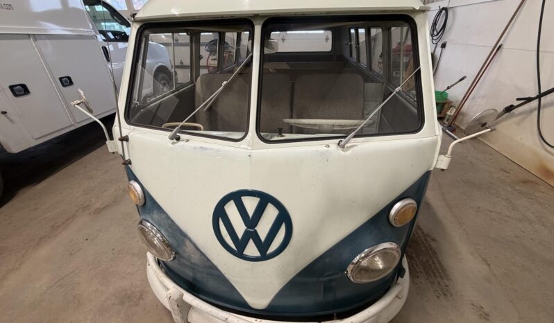 								1965 Volkswagen Type 2 11-Window full									
