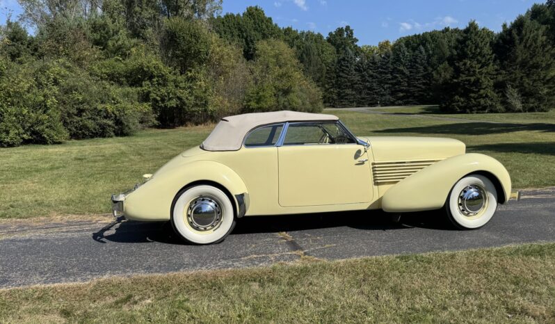 								1936 Cord 810 Phaeton full									