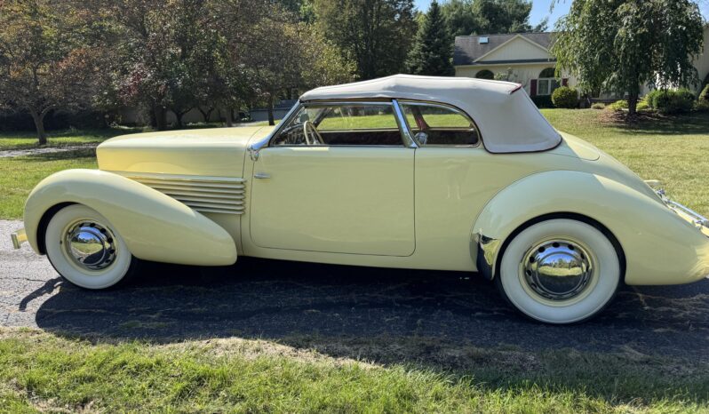 								1936 Cord 810 Phaeton full									
