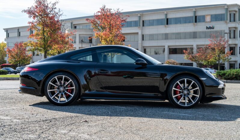 								2013 Porsche 911 Carrera 4S Coupe full									