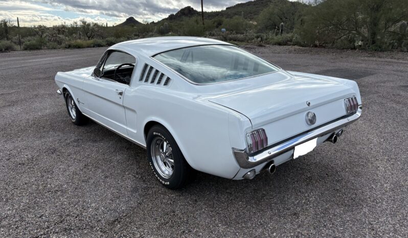 								1965 Ford Mustang Fastback full									