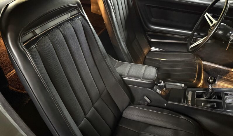 								1972 Chevrolet Corvette Convertible 4-Speed full									