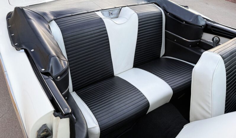 								1957 Ford Fairlane 500 Sunliner full									