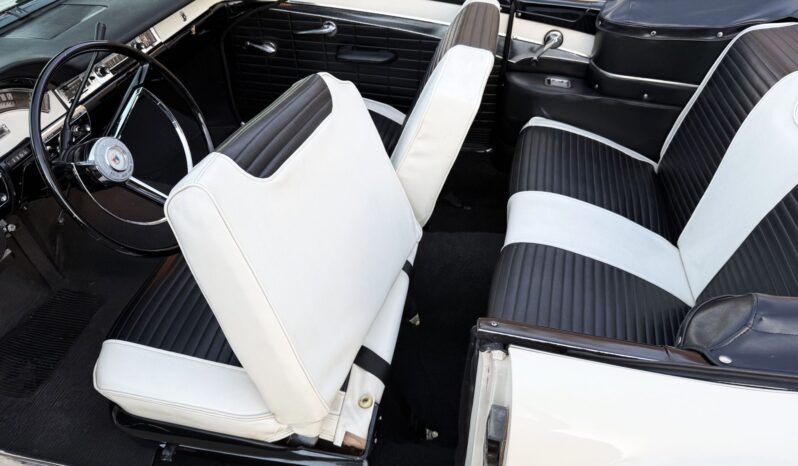 								1957 Ford Fairlane 500 Sunliner full									