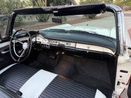 										1957 Ford Fairlane 500 Sunliner full									