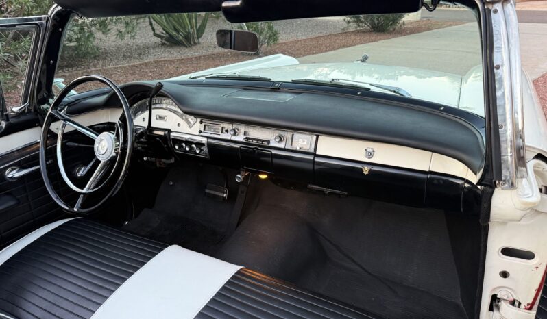 								1957 Ford Fairlane 500 Sunliner full									