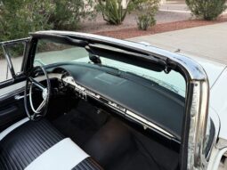 										1957 Ford Fairlane 500 Sunliner full									