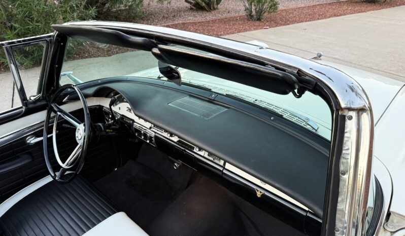 								1957 Ford Fairlane 500 Sunliner full									