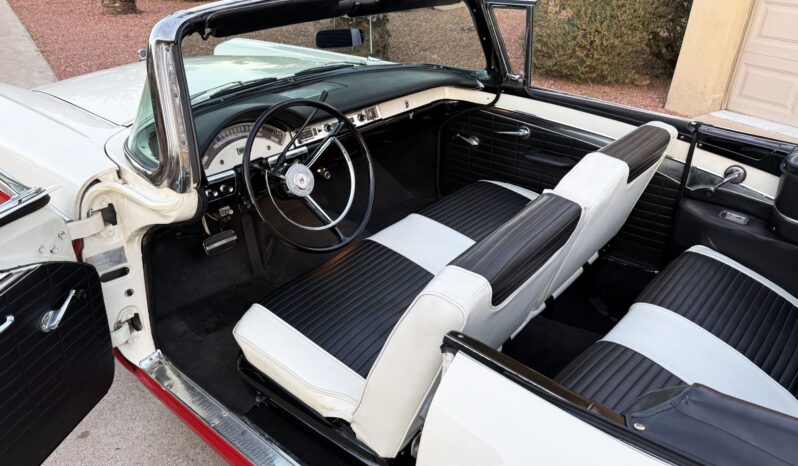 								1957 Ford Fairlane 500 Sunliner full									