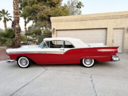 										1957 Ford Fairlane 500 Sunliner full									