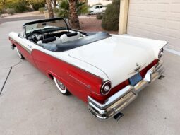 										1957 Ford Fairlane 500 Sunliner full									