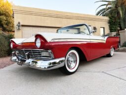 										1957 Ford Fairlane 500 Sunliner full									