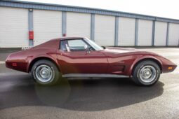 										1975 Chevrolet Corvette Coupe full									