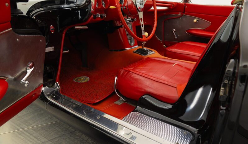 								1959 Chevrolet Corvette 4-Speed full									