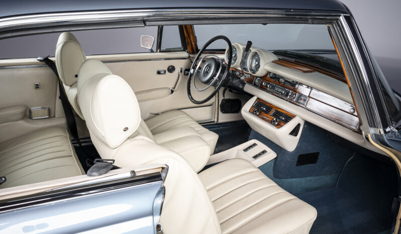 								1971 Mercedes-Benz 280SE 3.5 Coupe full									