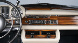 										1971 Mercedes-Benz 280SE 3.5 Coupe full									