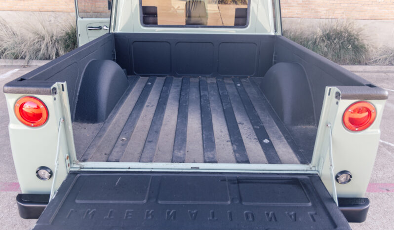 								1963 International Harvester Travelette full									