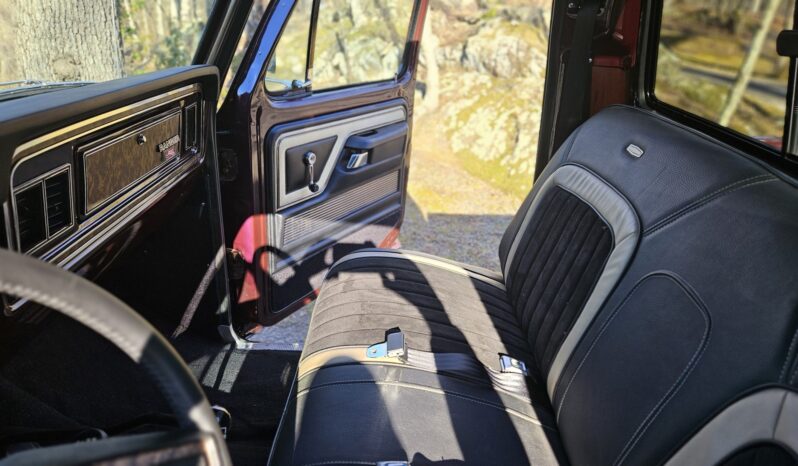 								1979 Ford F-250 Ranger Lariat 4×4 4-Speed full									