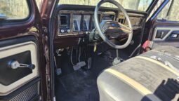 										1979 Ford F-250 Ranger Lariat 4×4 4-Speed full									