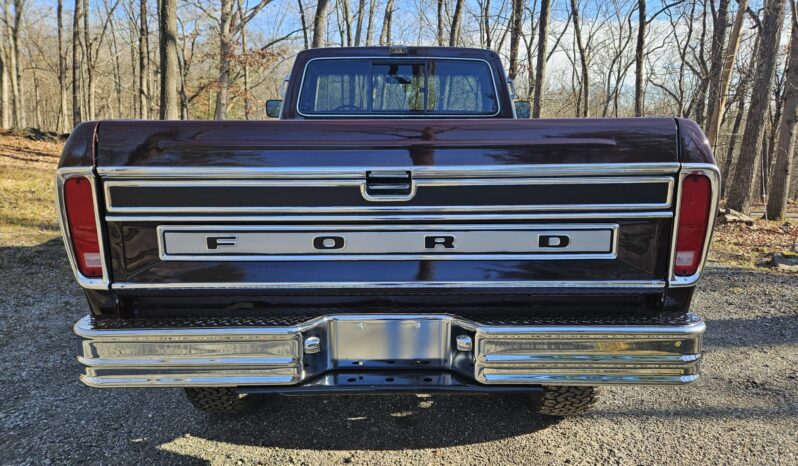 								1979 Ford F-250 Ranger Lariat 4×4 4-Speed full									